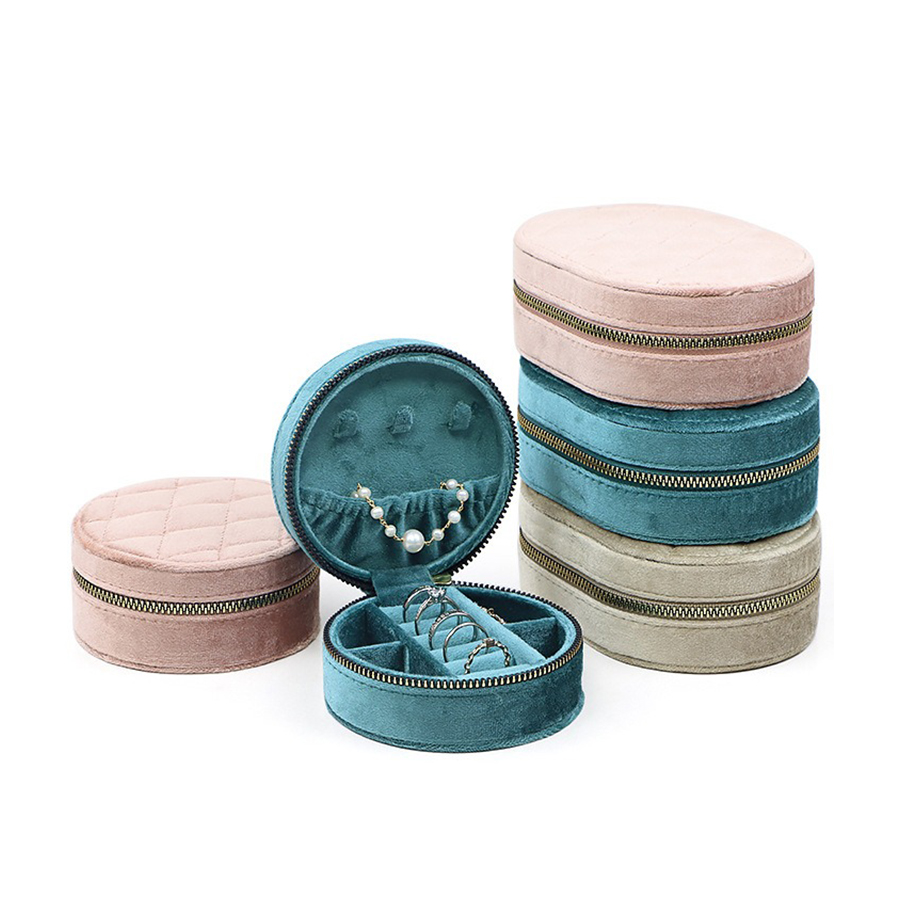 Round Diamond Velvet Travel Je - огляд і ціна Travel Accessories Display