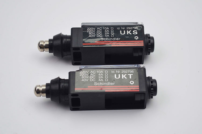 3pcs/lot Travel Switch UKS UKT - огляд і ціна Travel Accessories Manufacturer