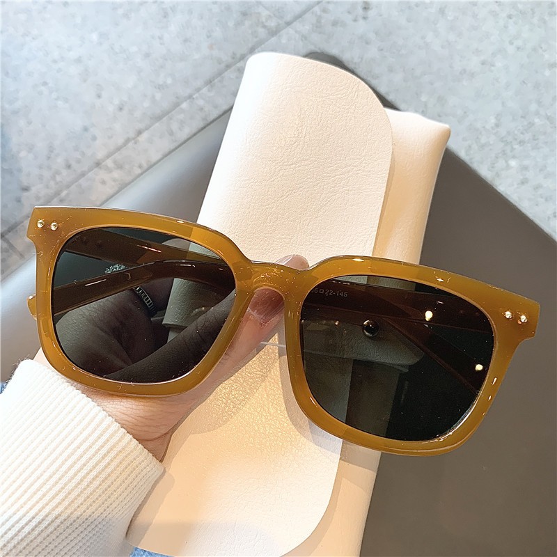 Vintage Brown Oversized Square - огляд і ціна Travel Accessories Gifts For Men
