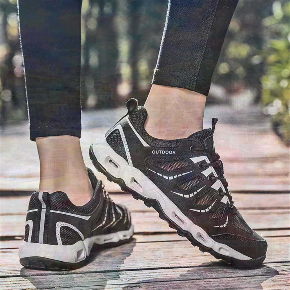 Sumer Round Tip Silver Sneaker - огляд і ціна Travel Accessories Gift Ideas