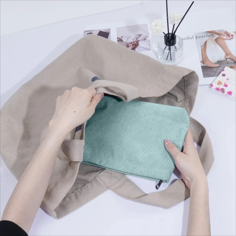 Corduroy Travel Cosmetic Bag P - огляд і ціна Travel Z